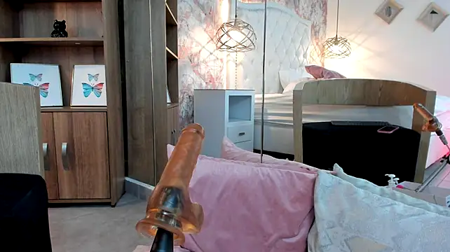 عرض كام ScarletMore