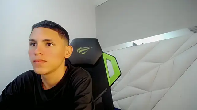 XXX chat uživo modela Asher_athlets