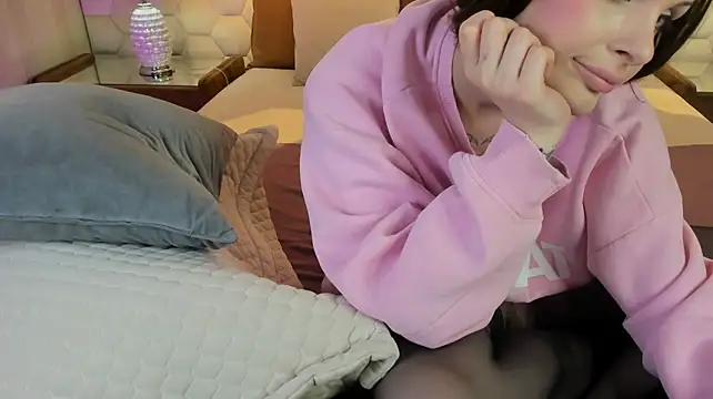 צ'אט XXX בשידור חי של Naughty_Cherry