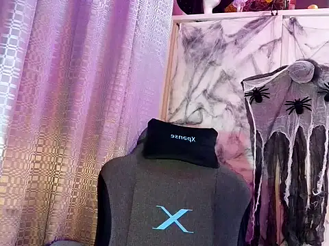 urfemboy_cummer 即時 XXX 聊天