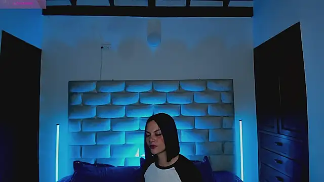 HollyGrey_ Chat XXX in diretta