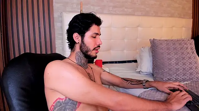 XXX chat uživo modela JacksonGreenn