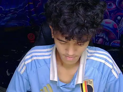 hugekenbigcock Live XXX-chat