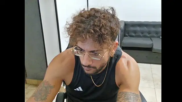 ItalianShadow XXX чат на живо