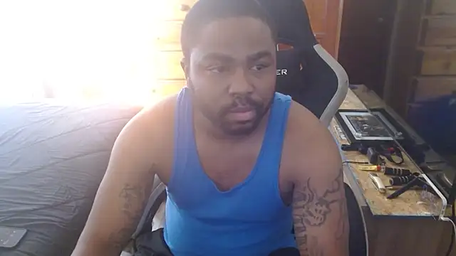 Breadwinnah Show Webcam