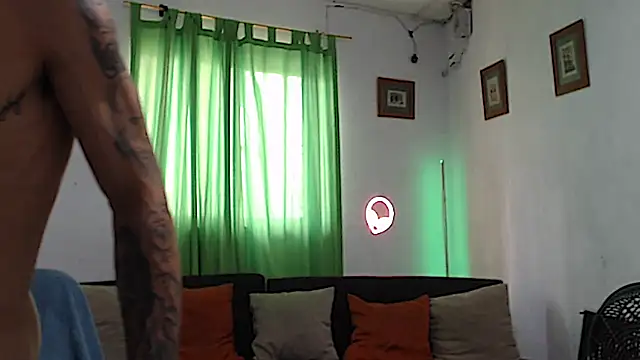 alpha_zom Adlı Modelin Canlı XXX Sohbeti