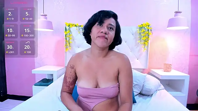 BayolethGarcia Adlı Modelin Canlı XXX Sohbeti
