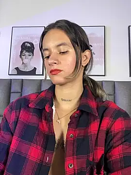 XXX chat uživo modela JuliaColemann