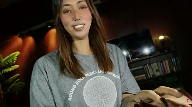 prettybushyのライブXXXチャット