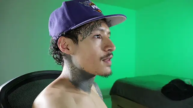 trieone 现场XXX聊天