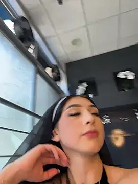 Chat +18 de BadLilAngelXXX ao vivo