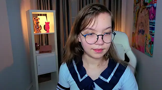 LiaBroock Adlı Modelin Canlı XXX Sohbeti