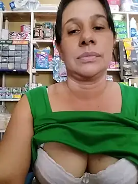MIA-LARIOS Live XXX-Chat