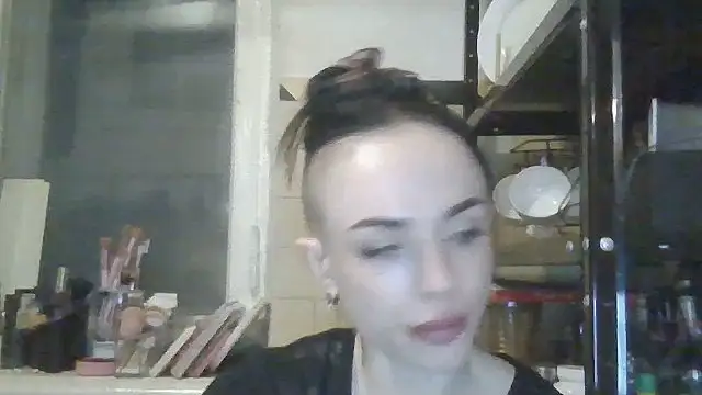 Trinsy_Love's Live XXX Chat