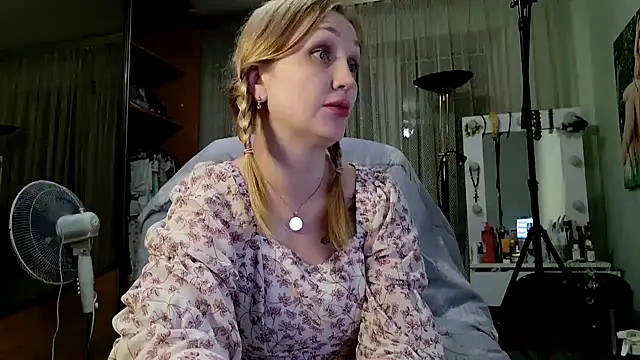 Živý XXX chat Precious_Crystal
