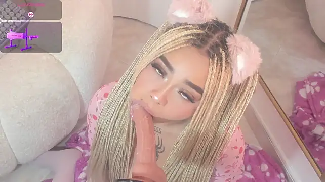 Chatroom XXX en direct de conny__curly
