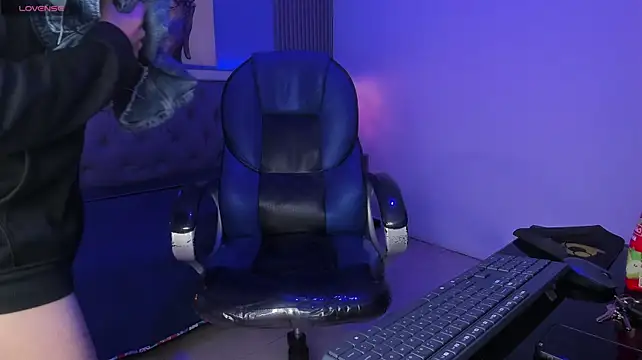 SamBlack_ élő XXX-chatje