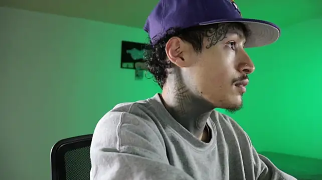 trieone 现场XXX聊天