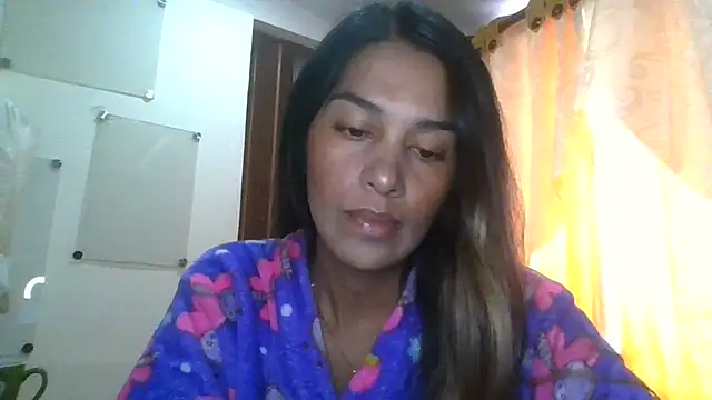 Juanabrunette7 Chat XXX in diretta