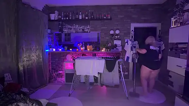 Monageil Live XXX-Chat