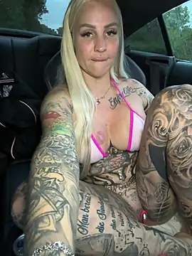 CoraDiamond live XXX chat