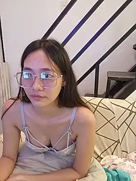 Chat +18 de urnaughty_creamypie ao vivo