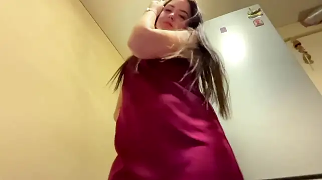 Hillary Live XXX-Chat