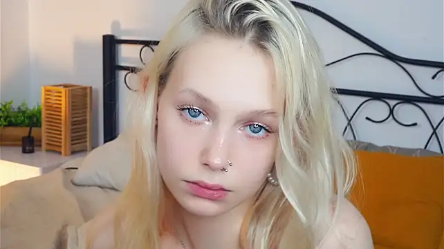 Chatroom XXX en direct de CorrieJust
