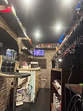 Johnytrain 现场XXX聊天
