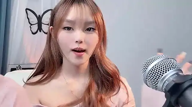 XiaoPiPi8888 XXX чат на живо