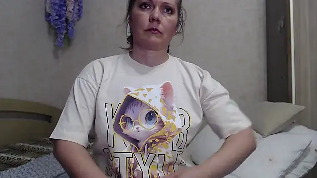 SheLion's Live XXX Chat