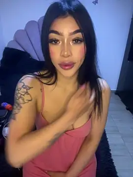 XXX chat uživo modela mia_dollce_