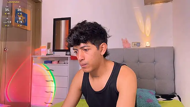 צ'אט XXX בשידור חי של teobuff