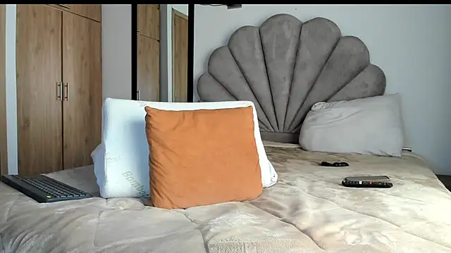 manucute_23_ élő XXX-chatje