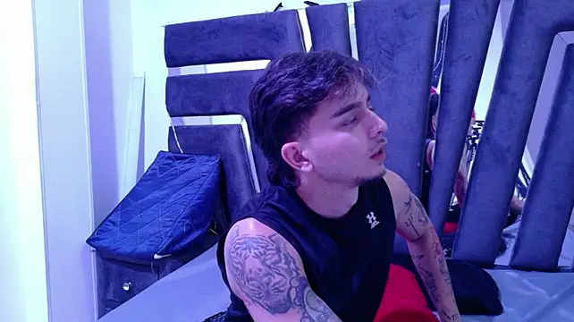 Chat +18 de AliceandMax ao vivo