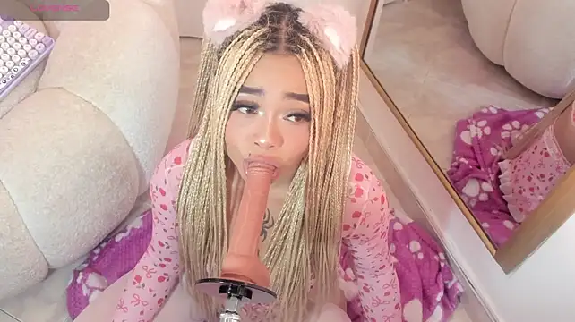 conny__curly XXX чат на живо