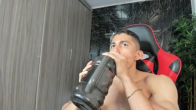 Chat XXX Live Erik_castle