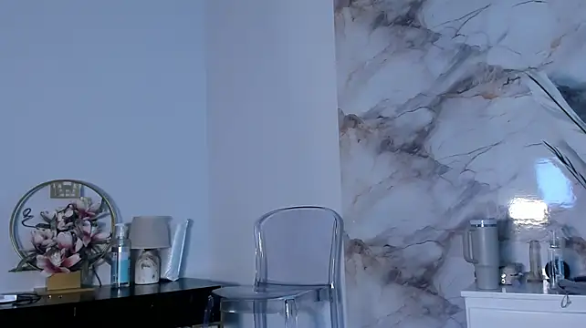 Maddyluxe 现场XXX聊天