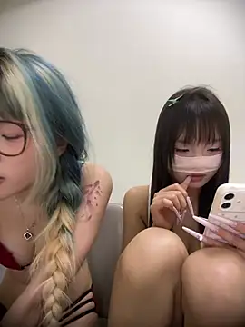 Rocket-Girl live XXX chat
