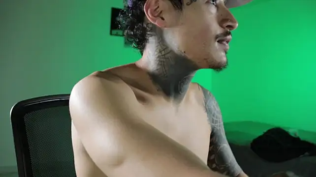 trieone 现场XXX聊天