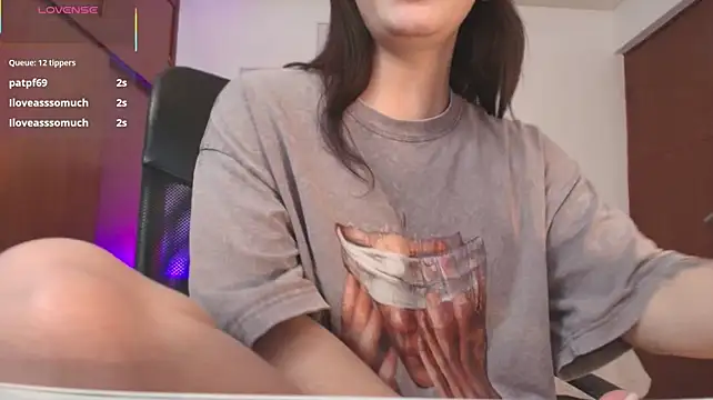 Miley_Baker élő XXX-chatje