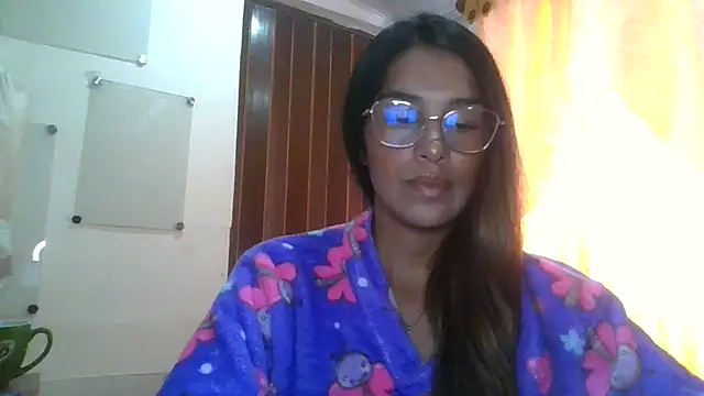 Juanabrunette7's Live XXX Chat
