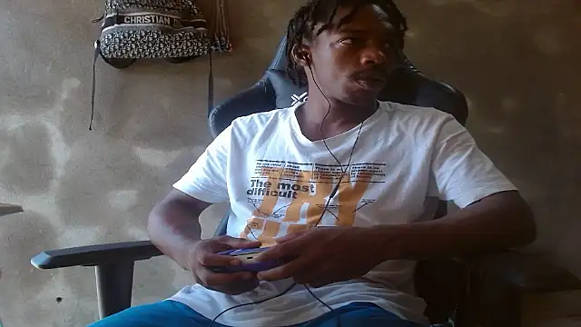 Larry-n-clouds Live XXX-Chat