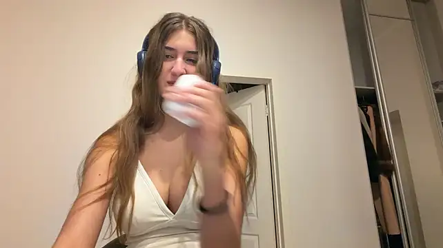 Show modela MarleenHaynie na web-kameri