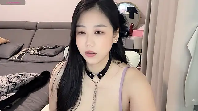 FF-Yuwei Adlı Modelin Canlı XXX Sohbeti