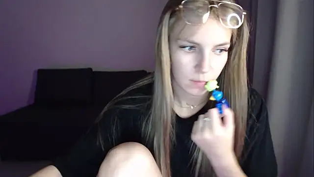 Chat +18 de HitGyrl ao vivo