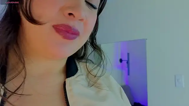 Luvienne Obrolan Langsung XXX