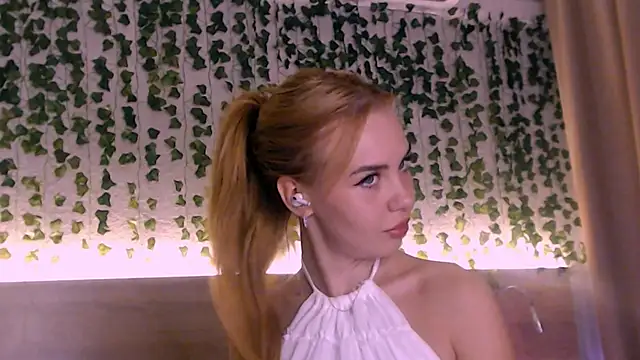 دردشة IvyAngel الجنسية المباشرة