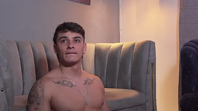 joseph_boy Adlı Modelin Canlı XXX Sohbeti
