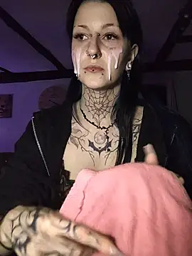 Smokaxhontas Live XXX-Chat